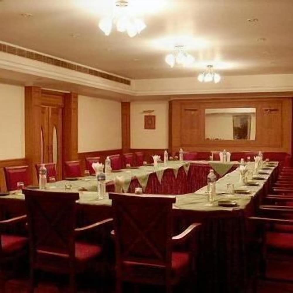 Vaibhav Hotel 43/46