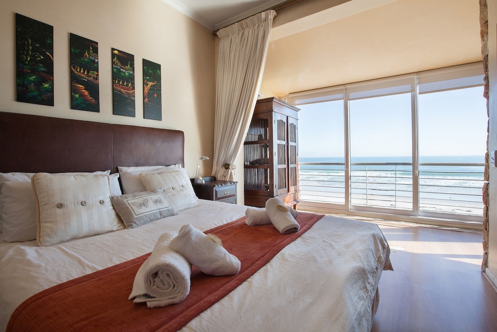 Cape Town Beachfront Apartments At Leisure Bay 8/50