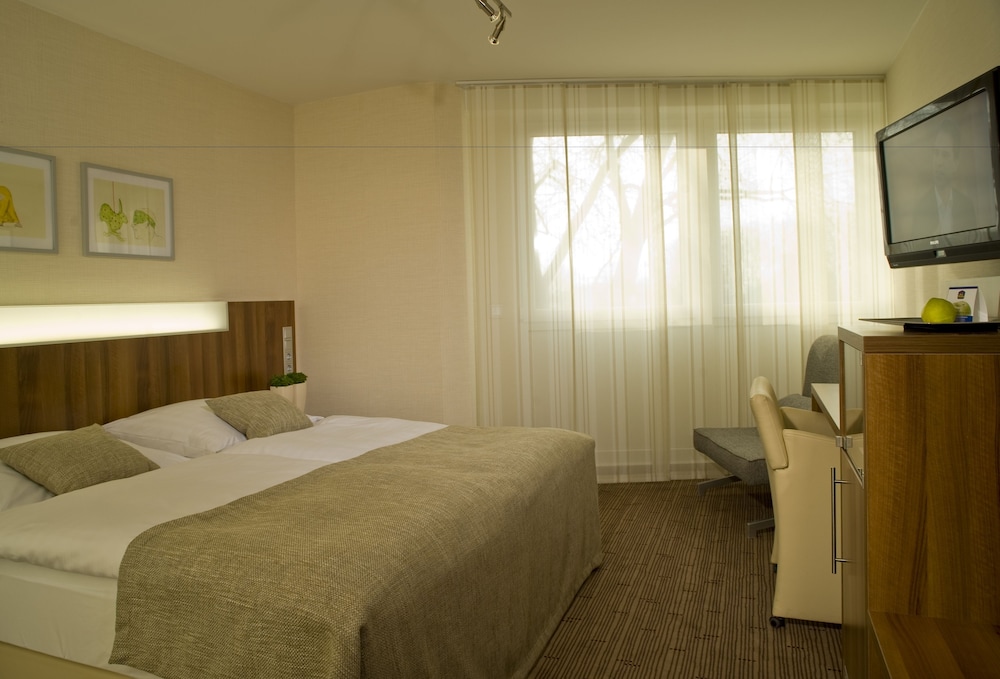 Parkhotel Oberhausen 8/52