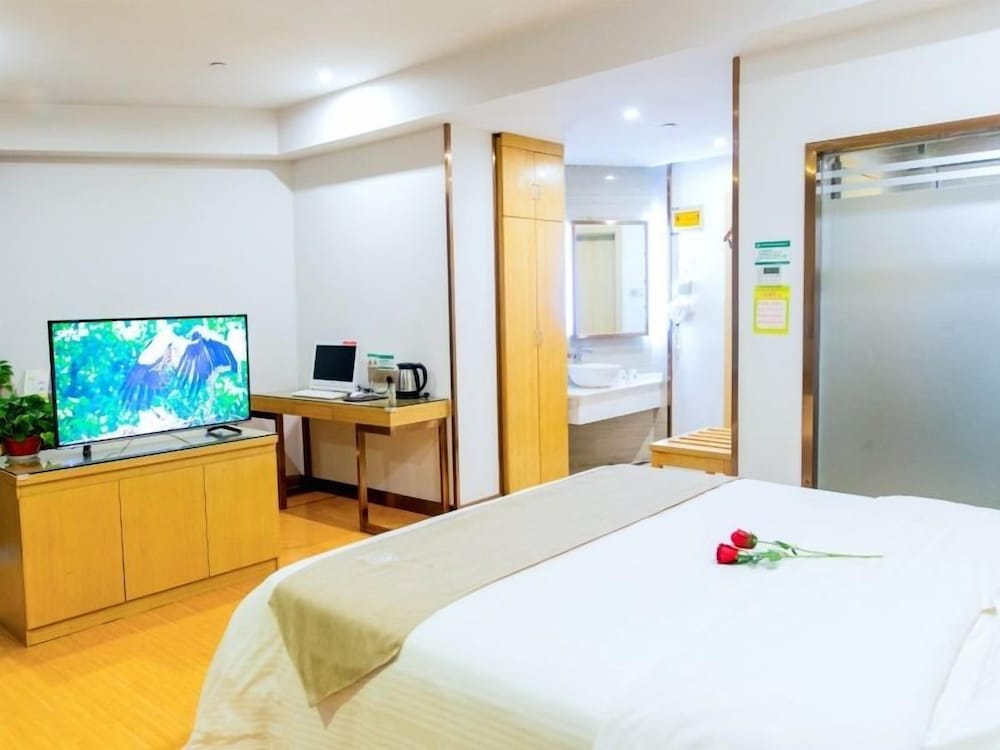 GreenTree Inn Fuyang Yingshang YinGYAng Road Suzhou Manor Hotel 8/29