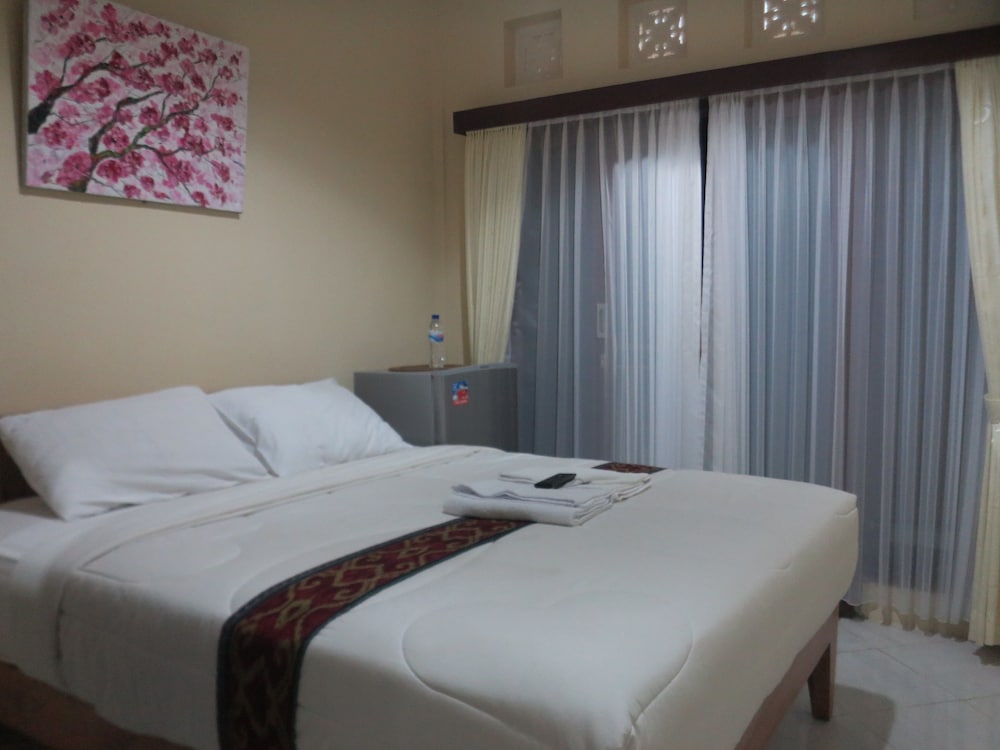 Sari Buana Bed Breakfast 15/62
