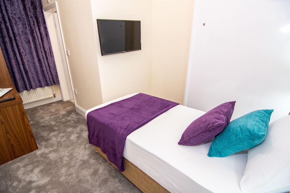 The Park Hotel Preston 16/65
