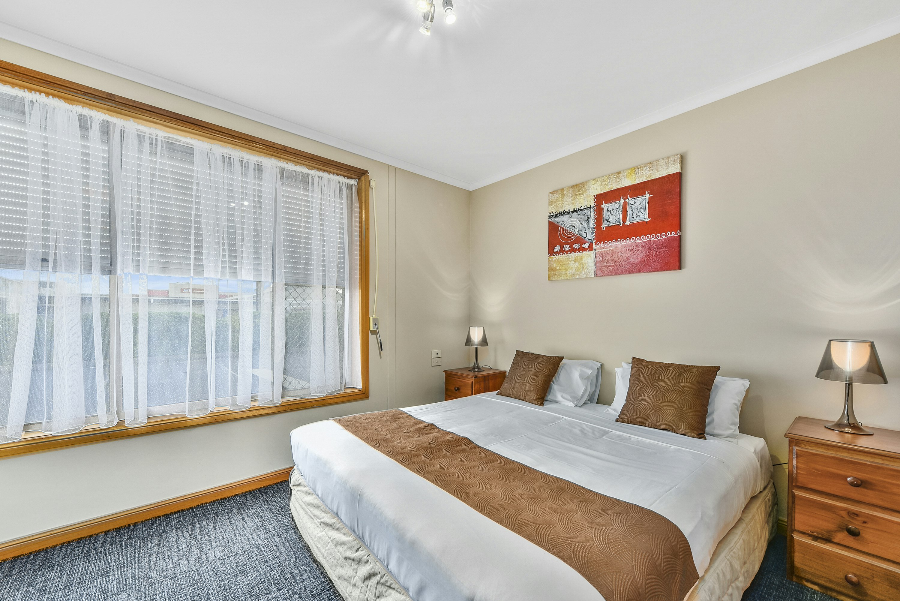 Southgate Motel 12/33