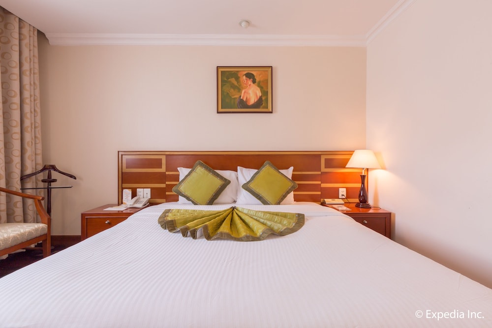 First Hotel 18/71