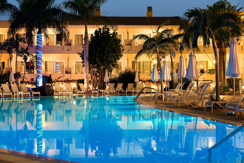 R2 Buganvilla Hotel and Spa 2/33