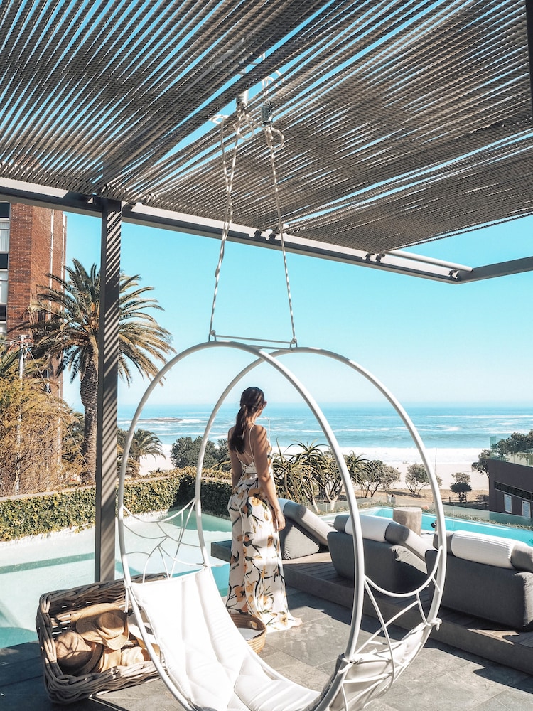 Pod Camps Bay 39/70