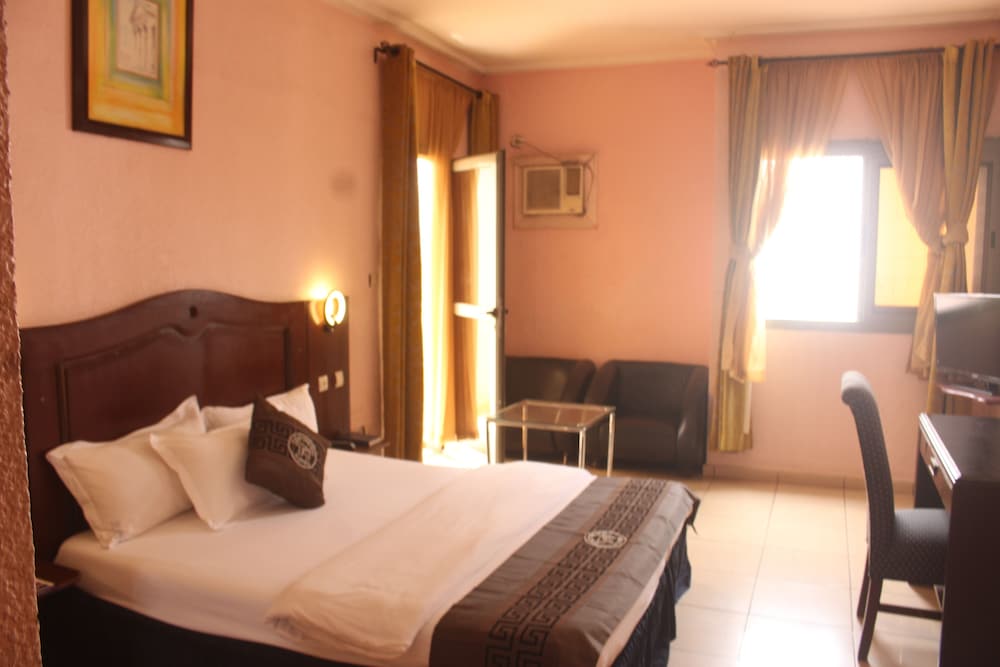 Tou'Ngou Hotel 16/50