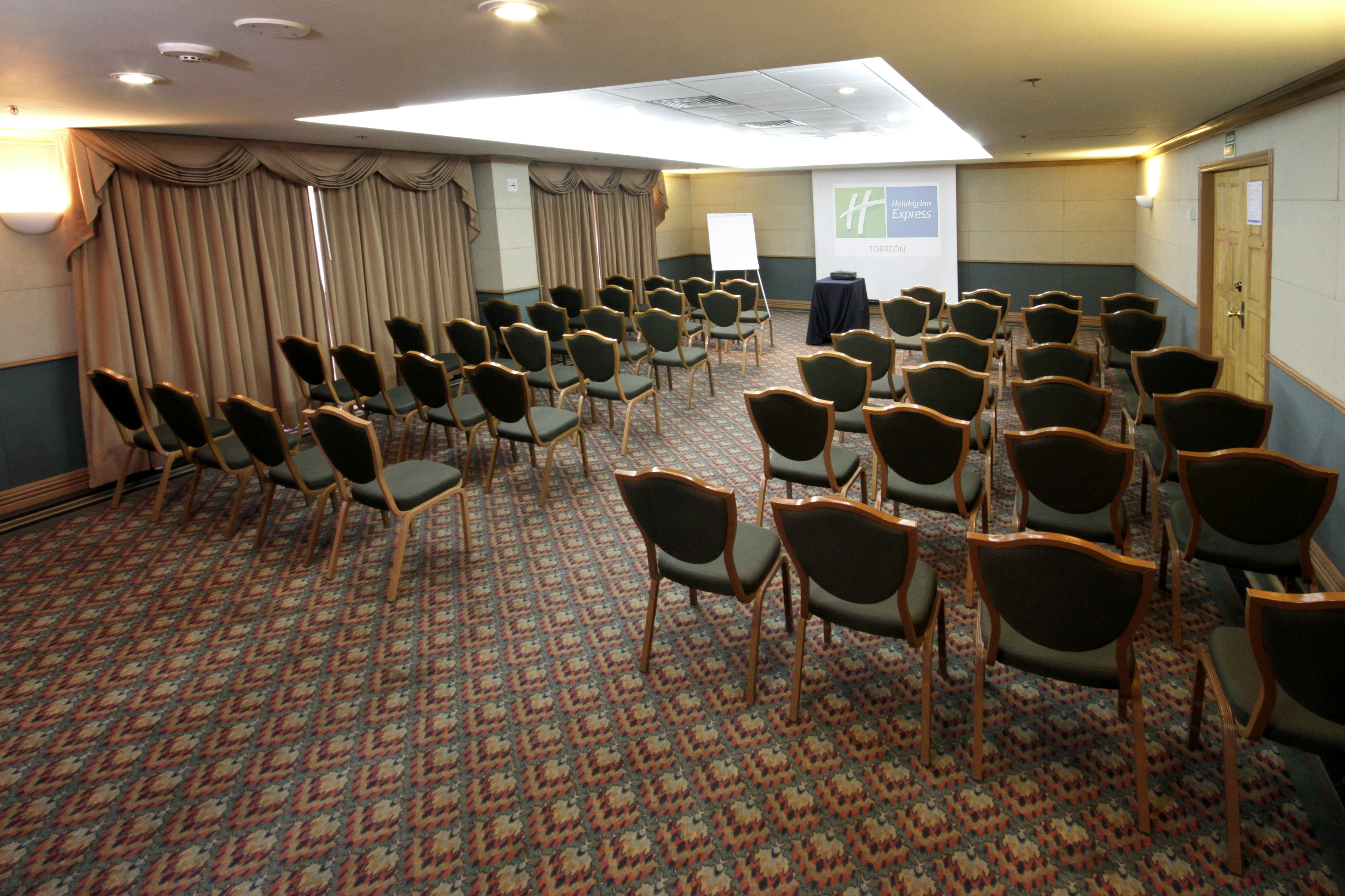 Holiday Inn Express Torreon 57/69
