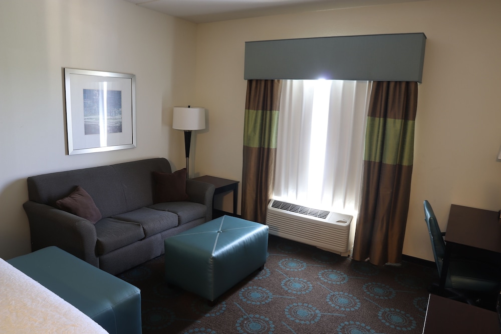 Hampton Inn Fayetteville 41/62