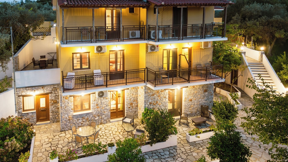 SKIATHOS ISLAND SUITES 1/50
