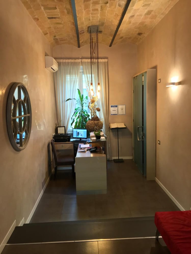 Boutique Rome Inn 11/22