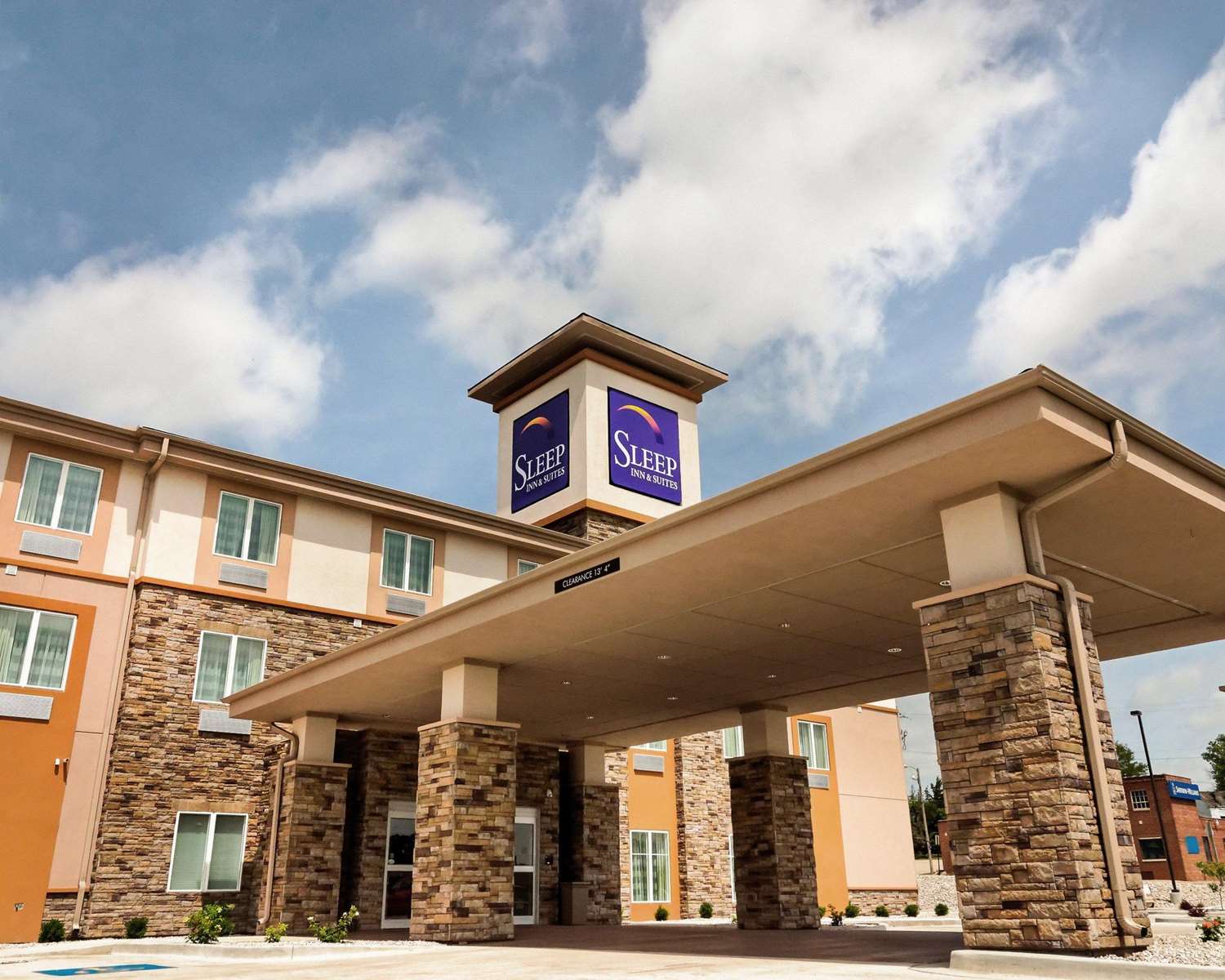 Sleep Inn & Suites Fort Scott 3/41
