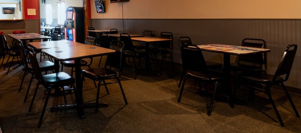 Days Inn by Wyndham Mandan Bismarck Area 43/56