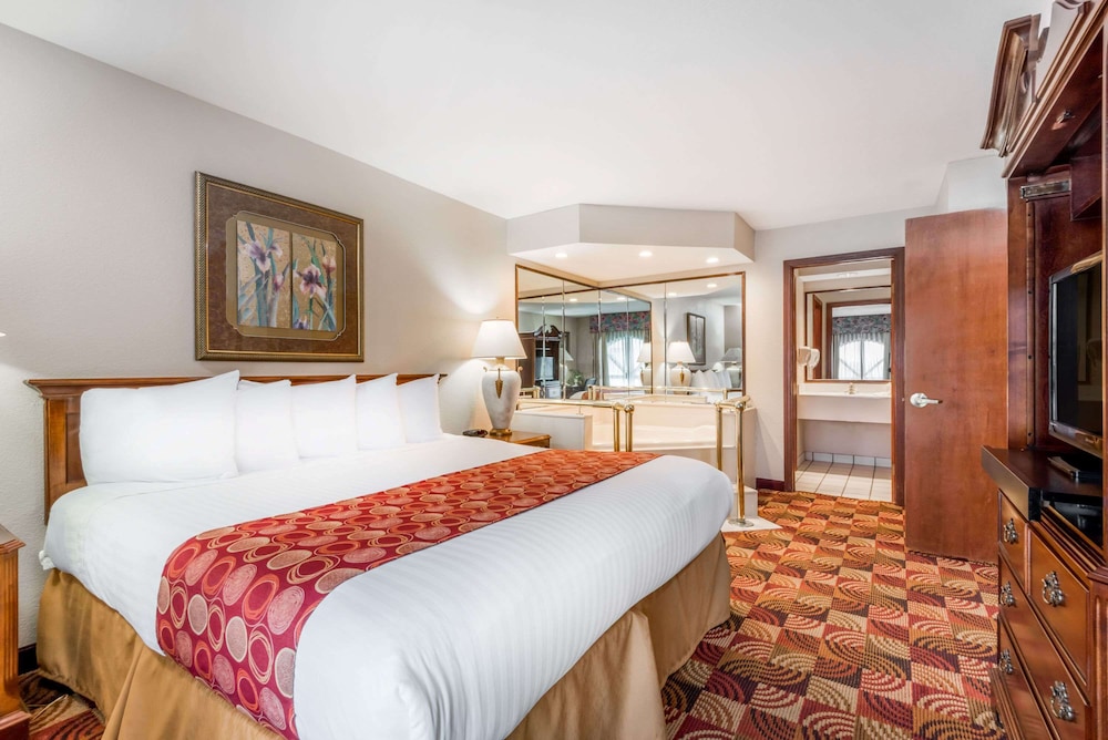 Upgrade, Queen Bed, Jetted Tub