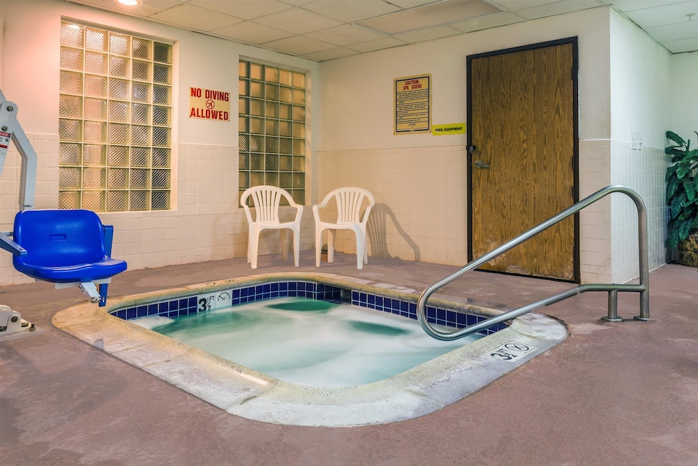 Super 8 by Wyndham Garland North Dallas Area 17/29