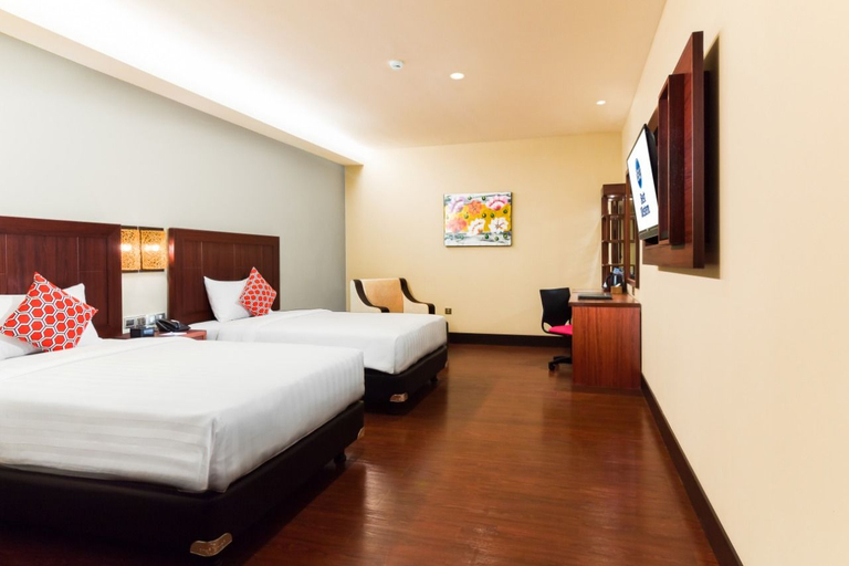Plaza, City, Deluxe, Twin Beds, No Window