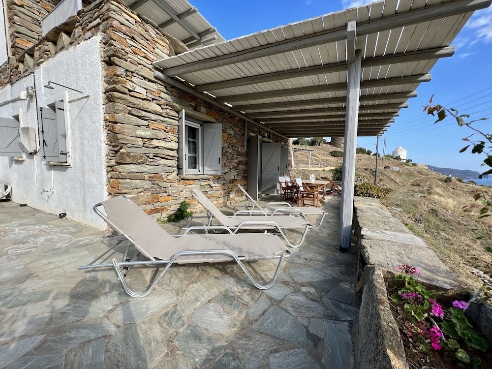 The Traditional Stone Villa 42/50