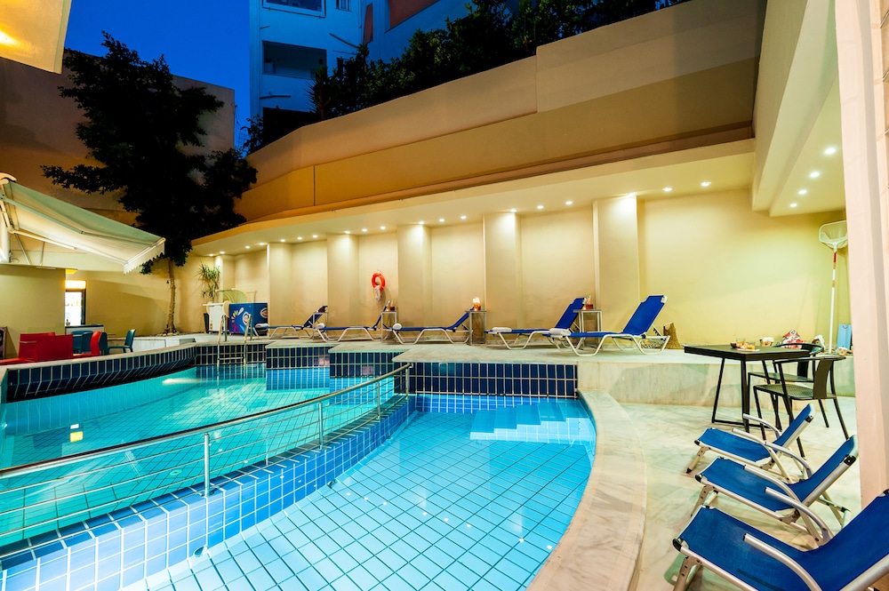 Elina Hotel Apartments 40/79