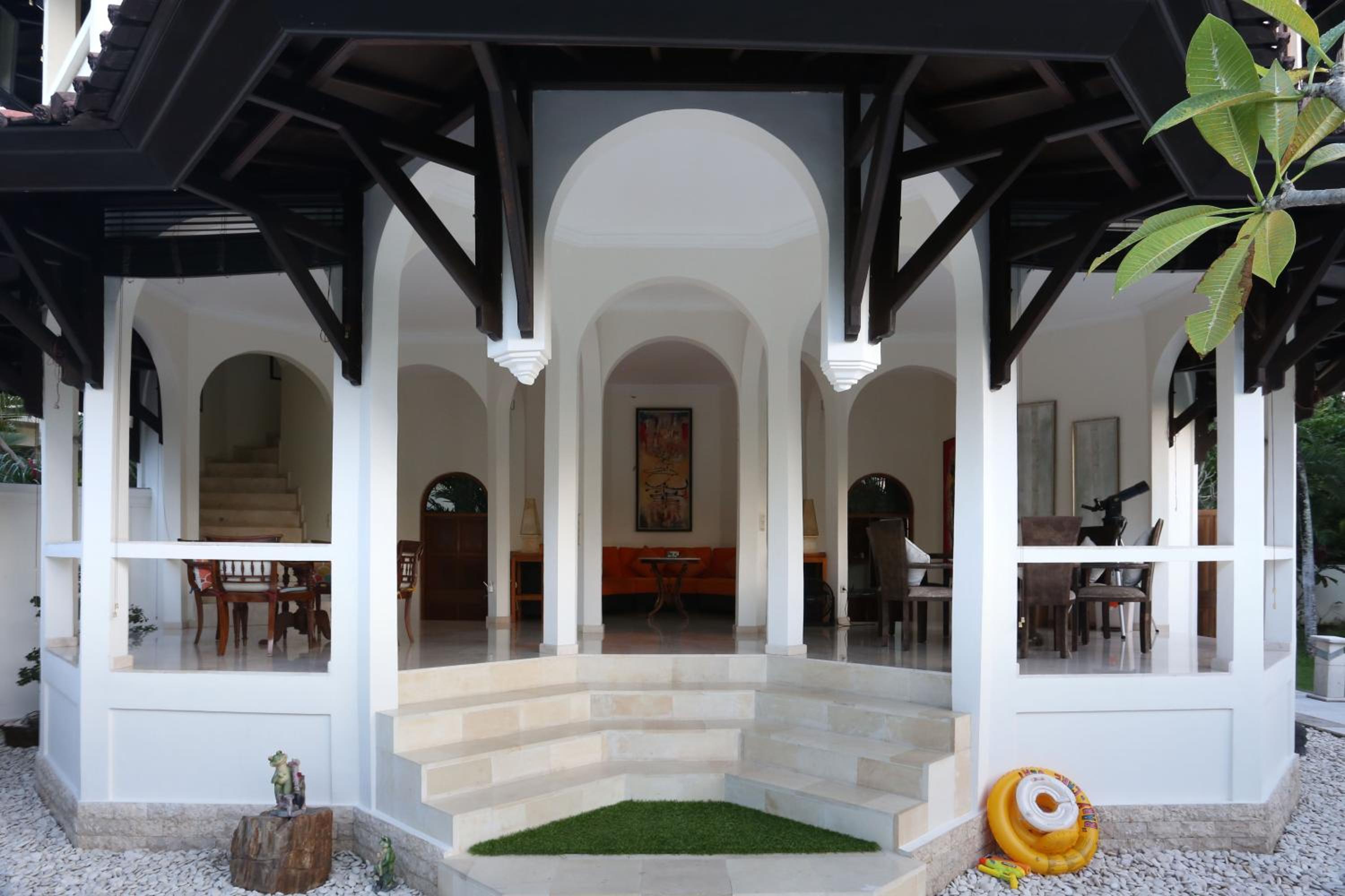 Lobby at Urbanest Inn Villa, BALI