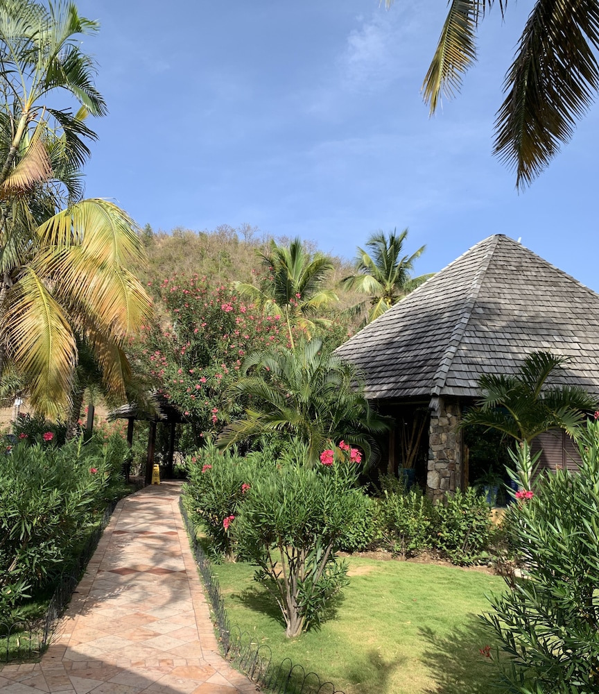 Emerald Beach Resort 73/74