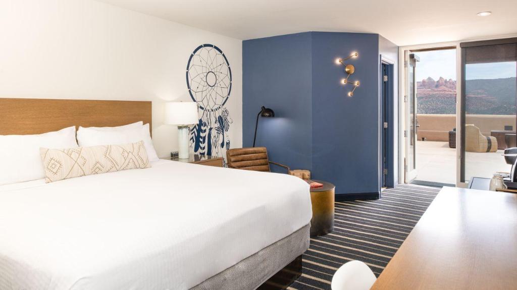 Red Rocks, Guest Room, King Bed, Red Rock View, Terrace, High Floor, Top Floor