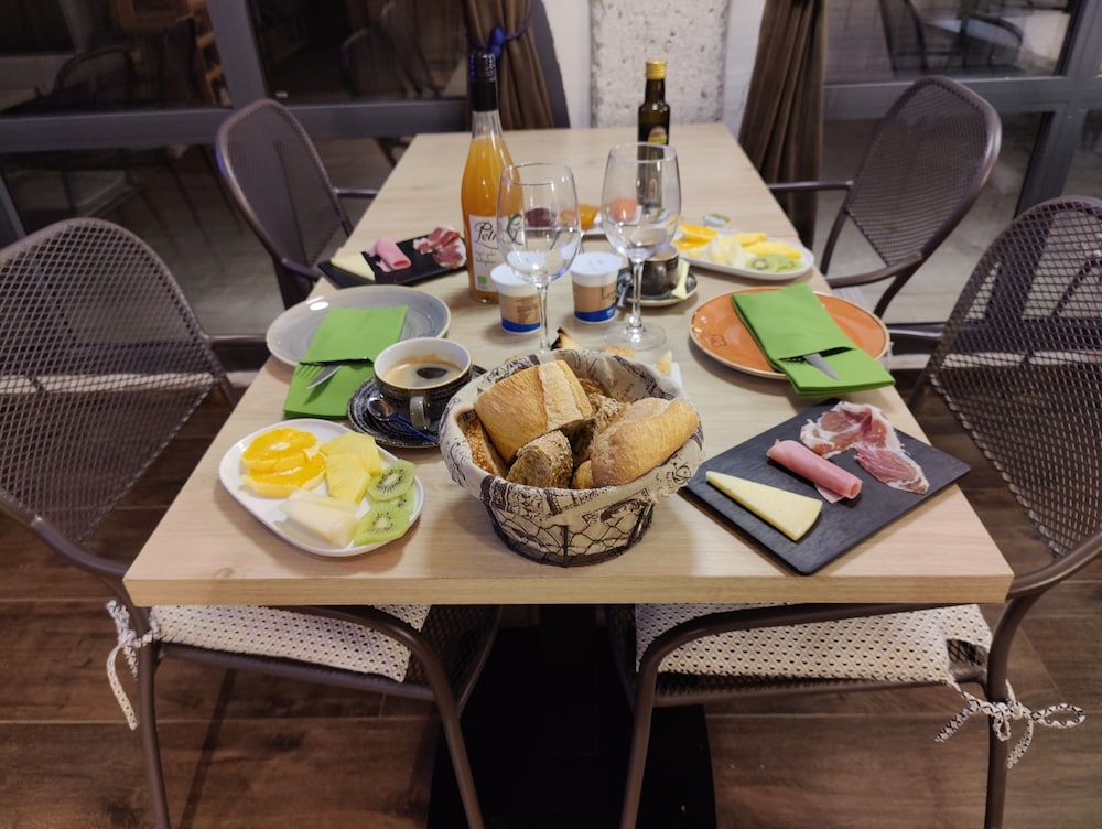 Hotel Sagarlore 48/59