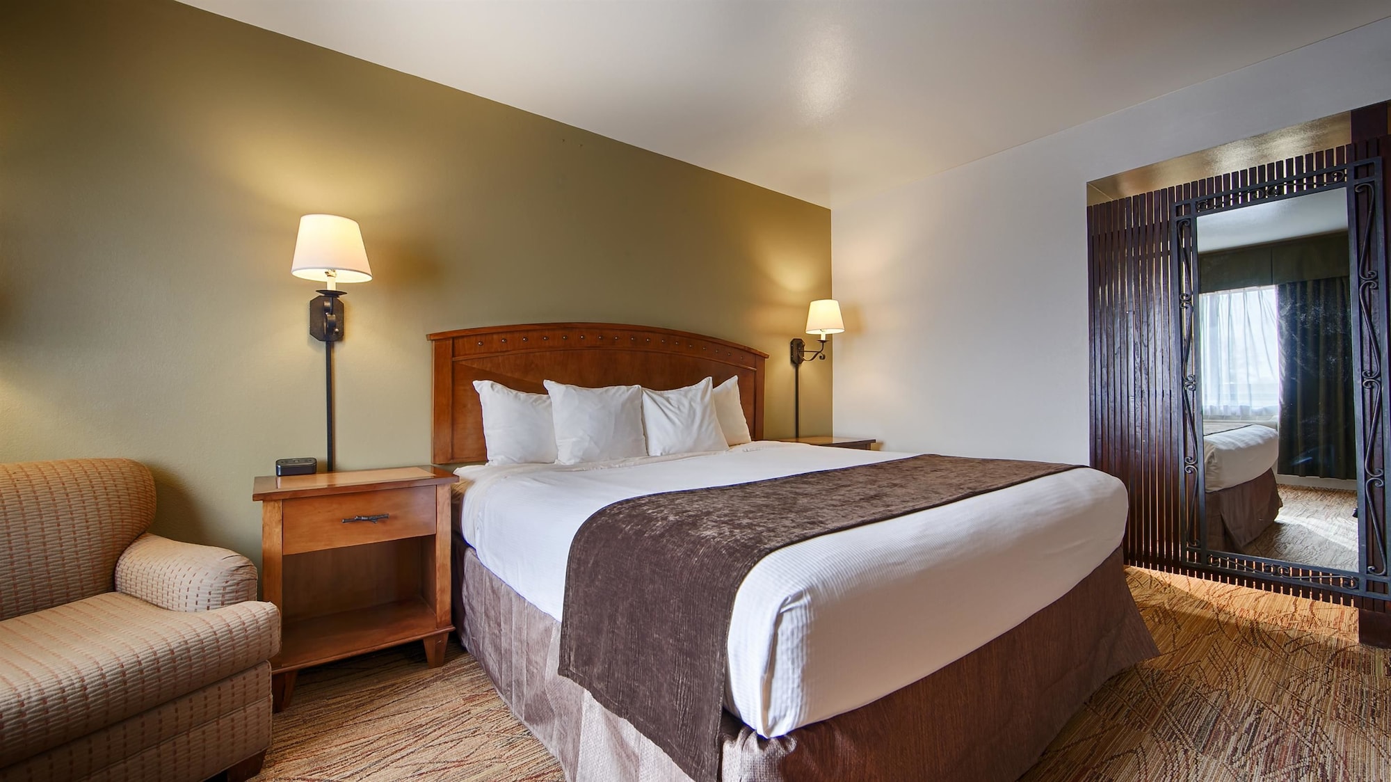 Standard, Queen Bed, Best Western Red Hills 5/9
