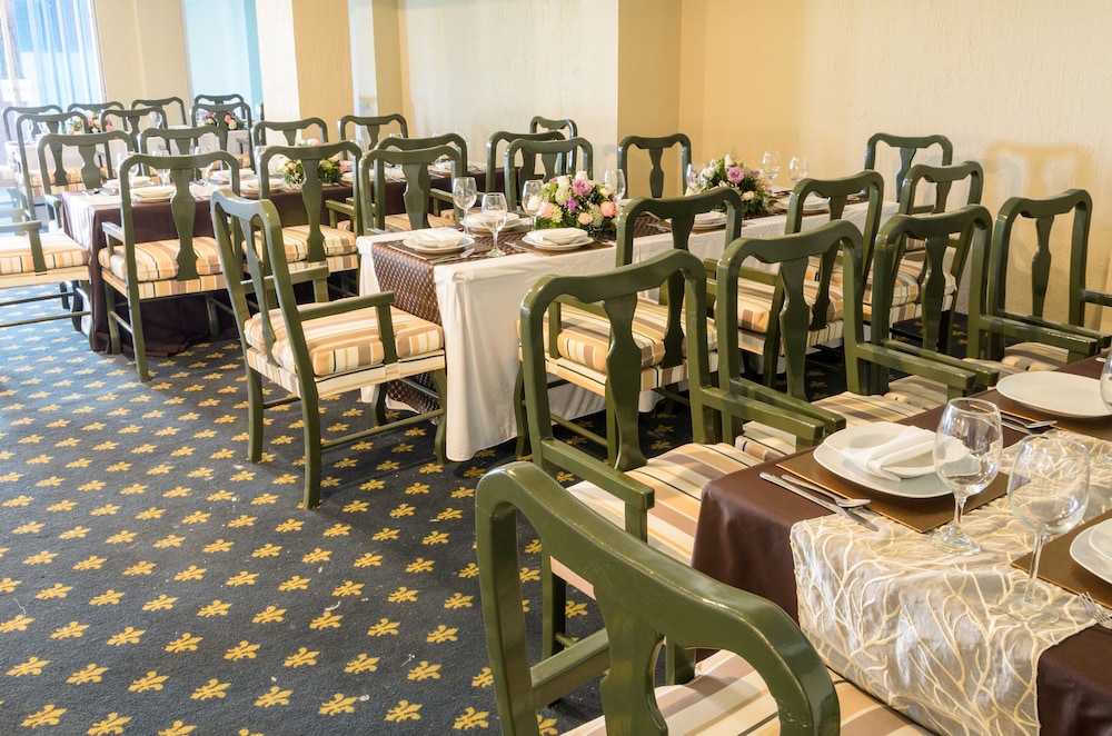 HOTEL SAN FRANCISCO LEON 43/64