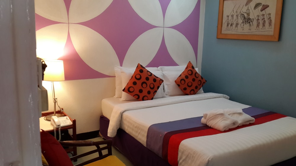 Sawasdee Sukhumvit Inn Hotel 19/38