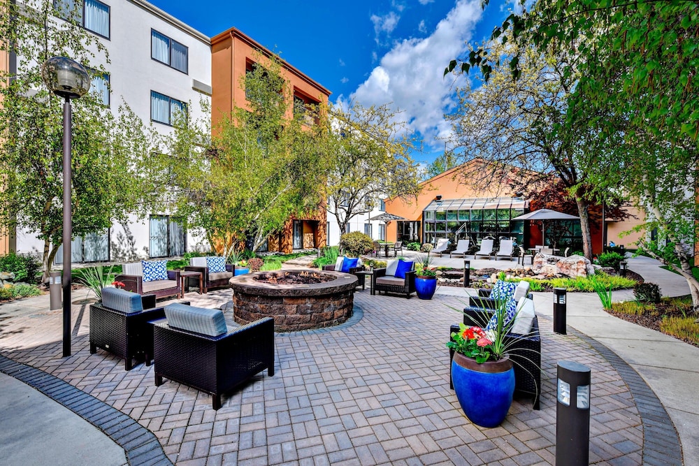 Courtyard By Marriott Downtown Boise 38/58