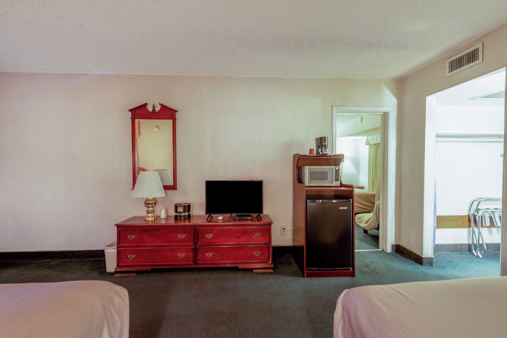 Royal Holiday Motel By Belvilla Gallup I-40 34/50
