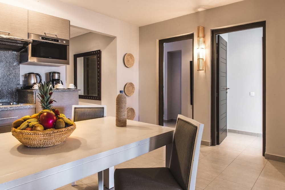 Paradis Plage Surf Yoga Spa Resort 13/83