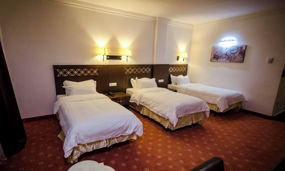 El Bey Hotel 12/50