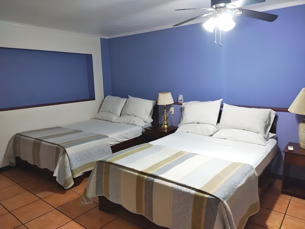 FAMILY, QUADRUPLE, MULTIPLE BEDS, ACCESSIBLE