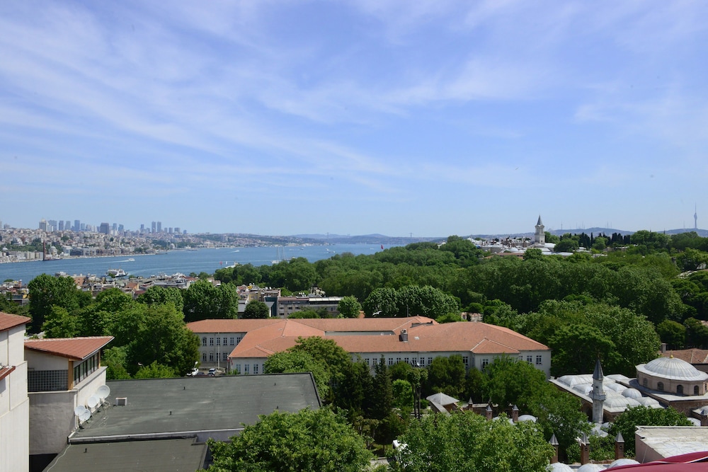 Agora Life Hotel Istanbul 47/50