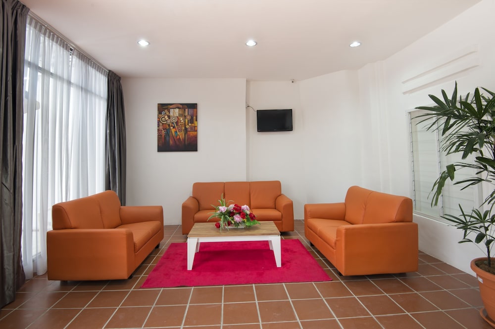 Grand Swiss Hotel 30/44