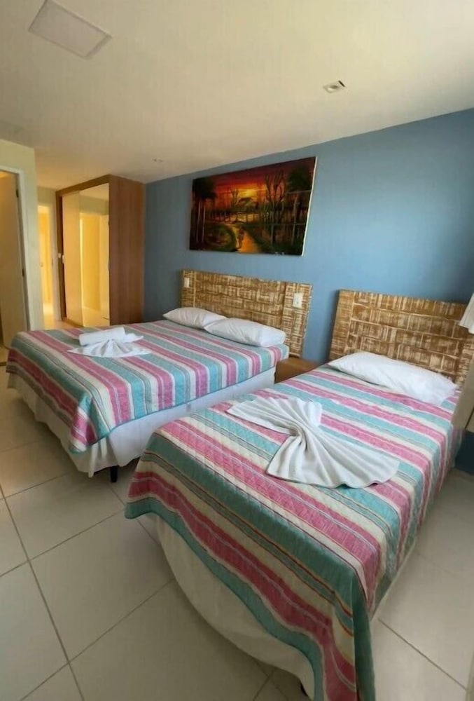 ROOM, TRIPLE