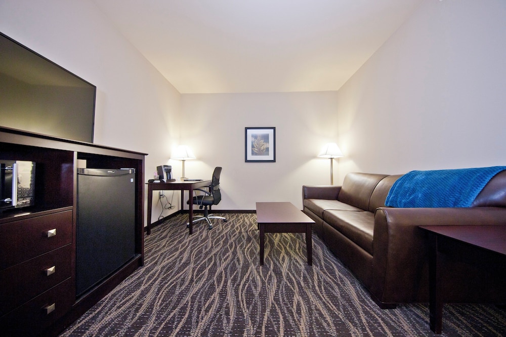 Cobblestone Inn & Suites - Boone 26/50