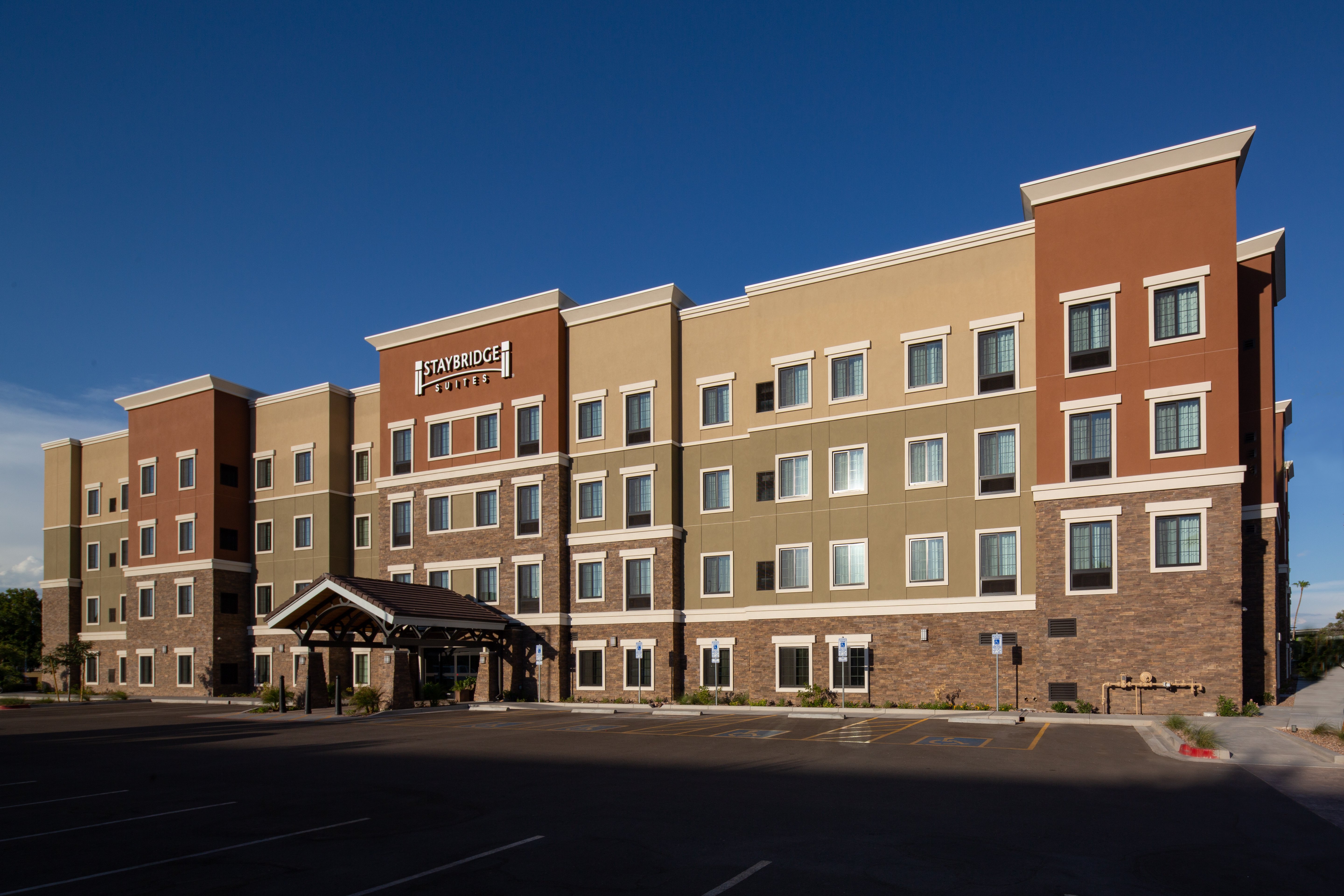 Staybridge Suites Phoenix Biltmore Area 5/56
