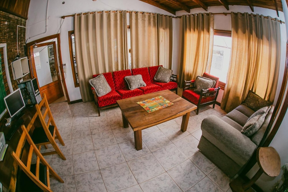 Tierra Colorada Hotel 57/74