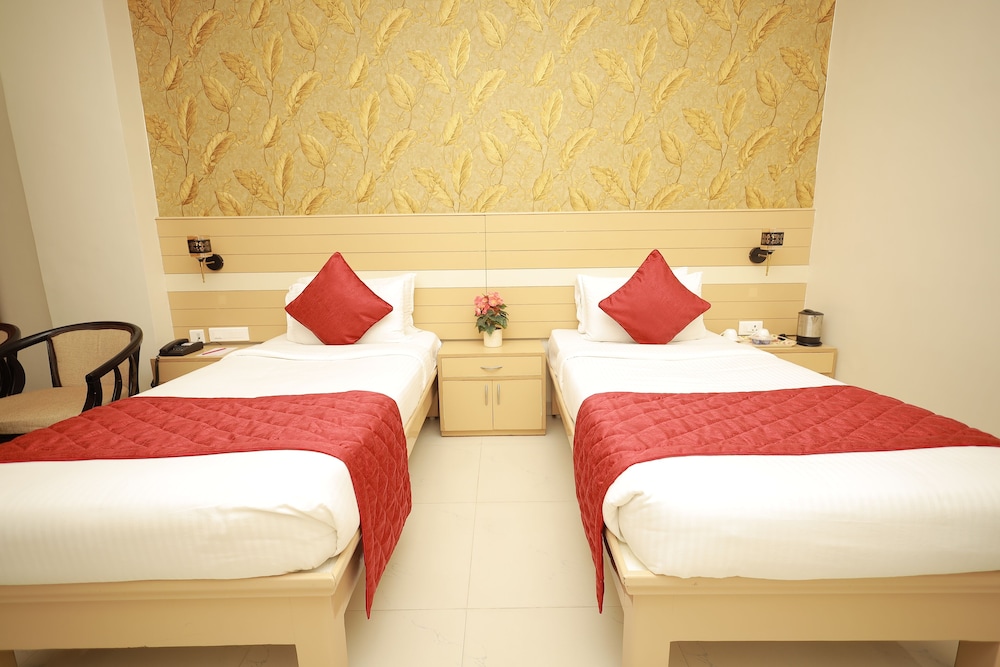 Hotel DSF Grand Plaza 10/31