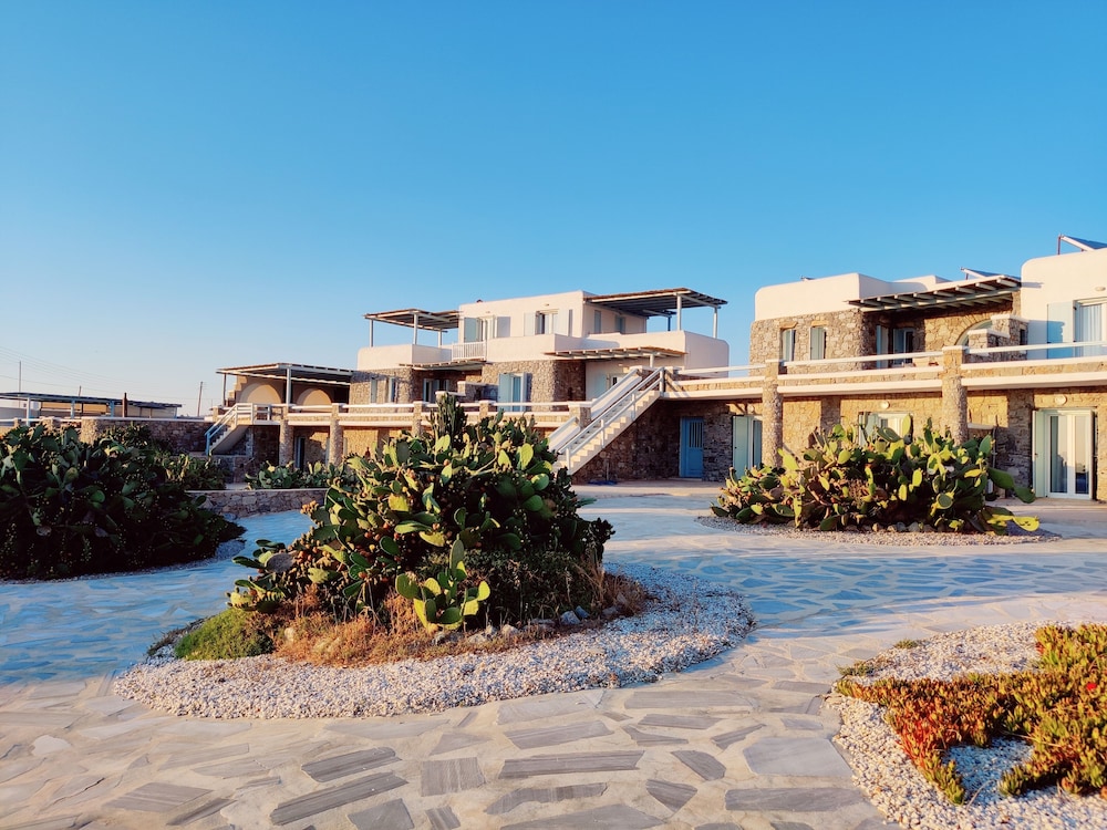 Sofia's Bungalows Mykonos 77/82