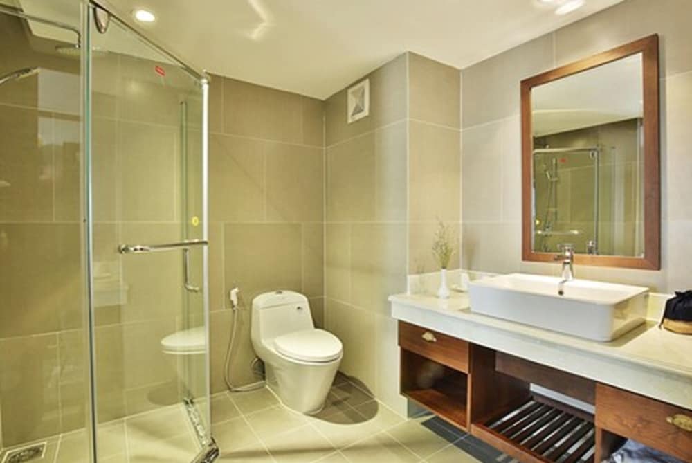 Dong Duong Hotel & Suites 49/50