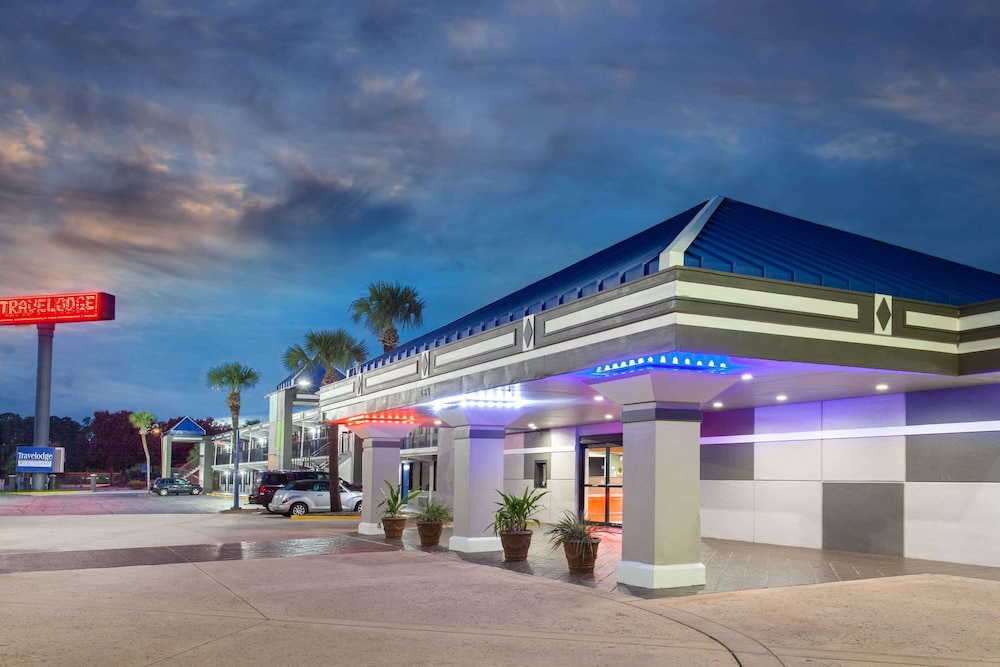 Travelodge By Wyndham Deltona 9/48