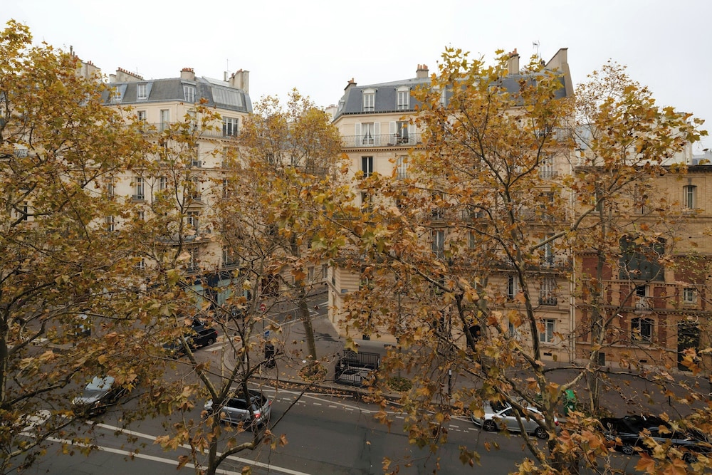 L Edmond Hotel Parc Monceau 33/67
