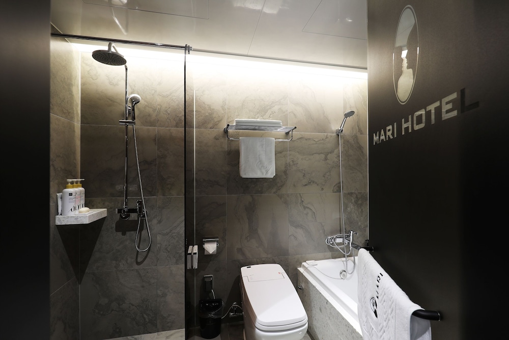 Mari Hotel 42/50
