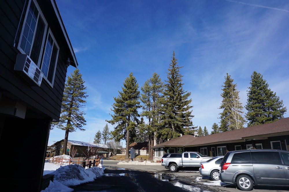 Lake Tahoe Inn 8/40