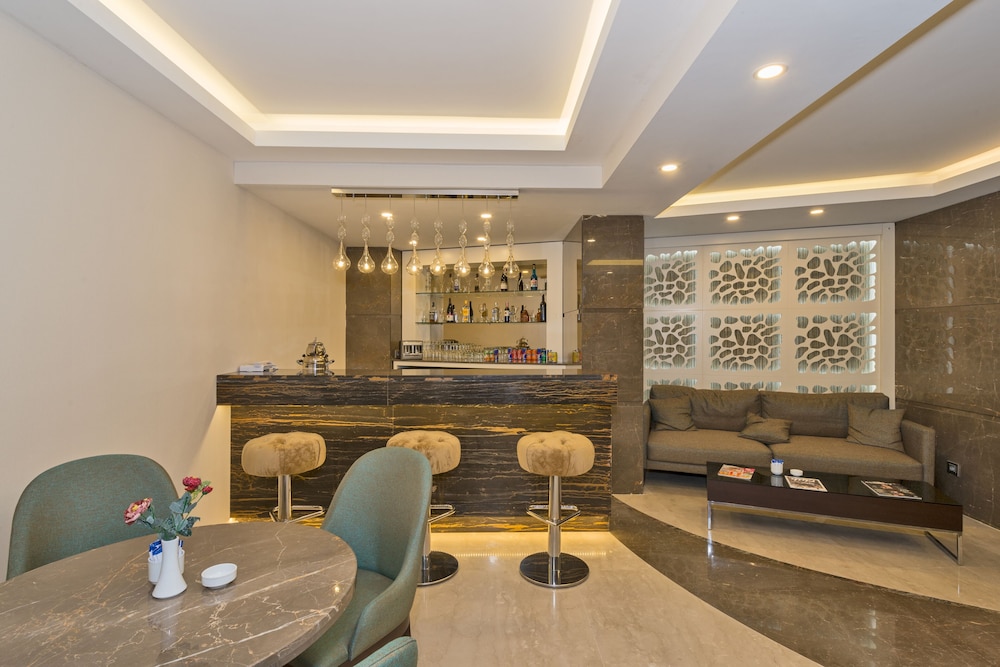 Bisetun Hotel 23/31