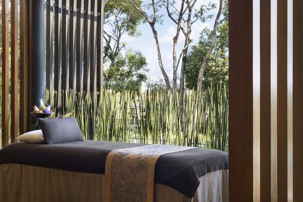 Anantara Chiang Mai Serviced Suites 27/75