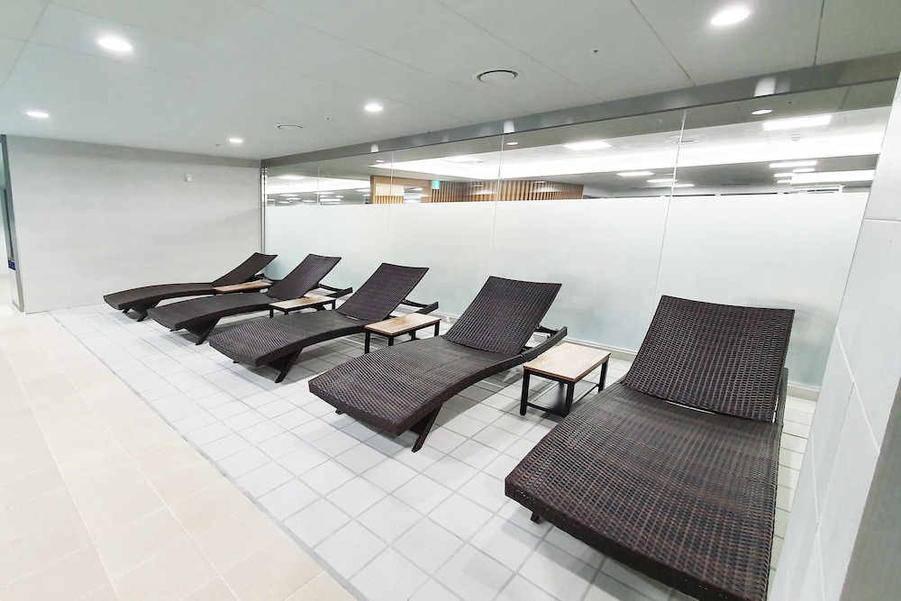 Commodore Hotel Busan 41/62